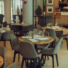 Building Friendships and Fostering Genuine Connections on bestdinnerplaces.com